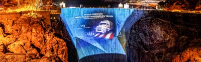 Bilder der spektakulären Weltpremiere des Freightliner Truck am Hoover Dam